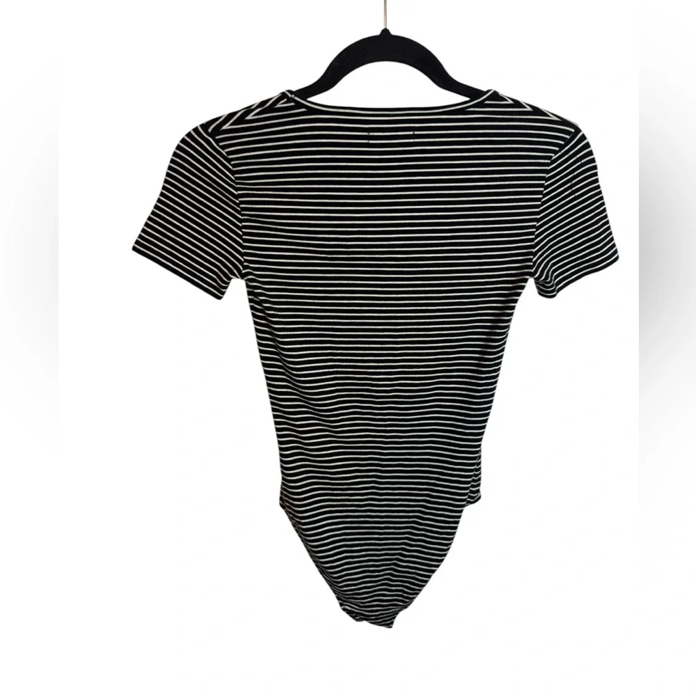 Madewell Black and White Cameo Striped Scoop Neck Bodysuit - Picture 2 of 6